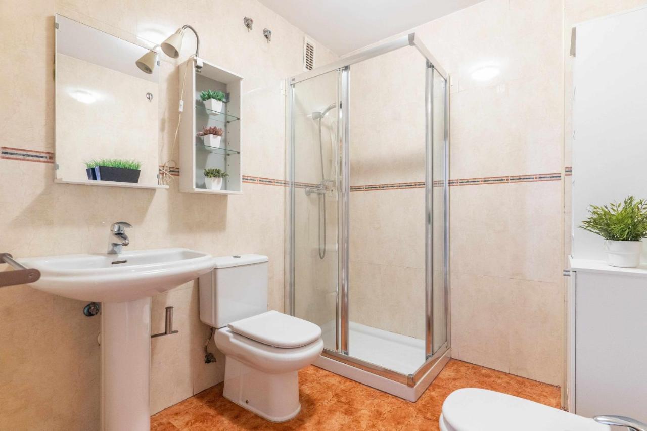Piso 3 Plaza De Garaje Privada Y Gratuita *