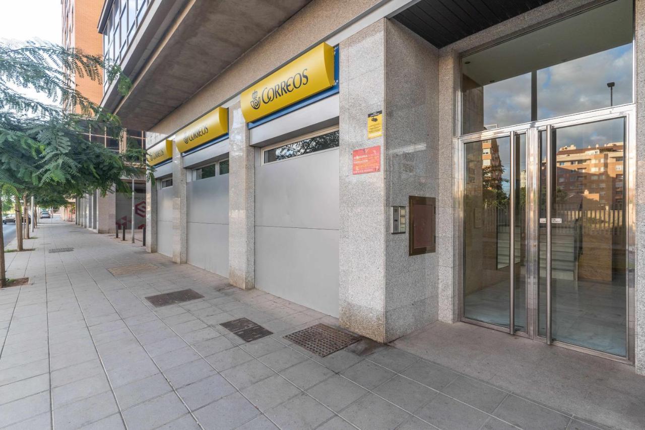 Apartamento Piso 3 Plaza De Garaje Privada Y Gratuita Almería