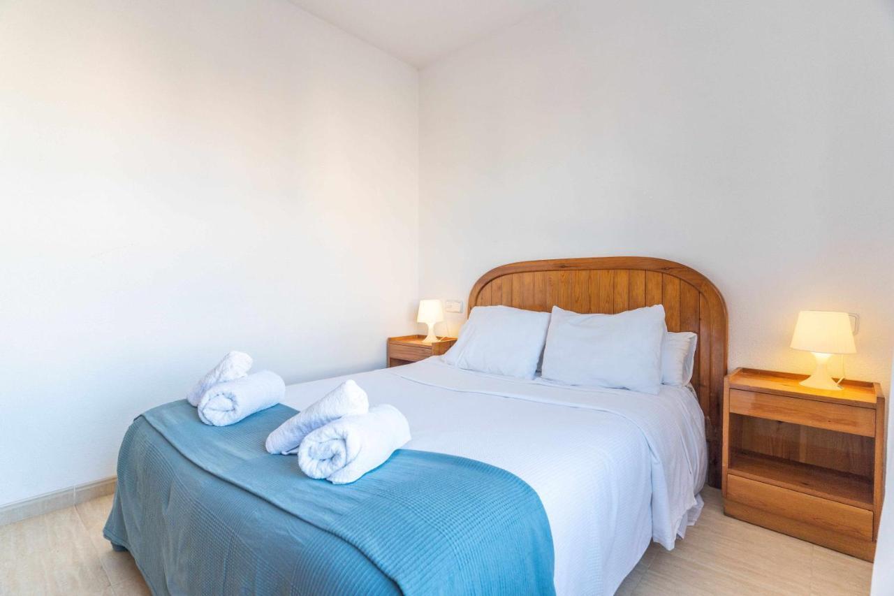 Piso 3 Plaza De Garaje Privada Y Gratuita * Almería