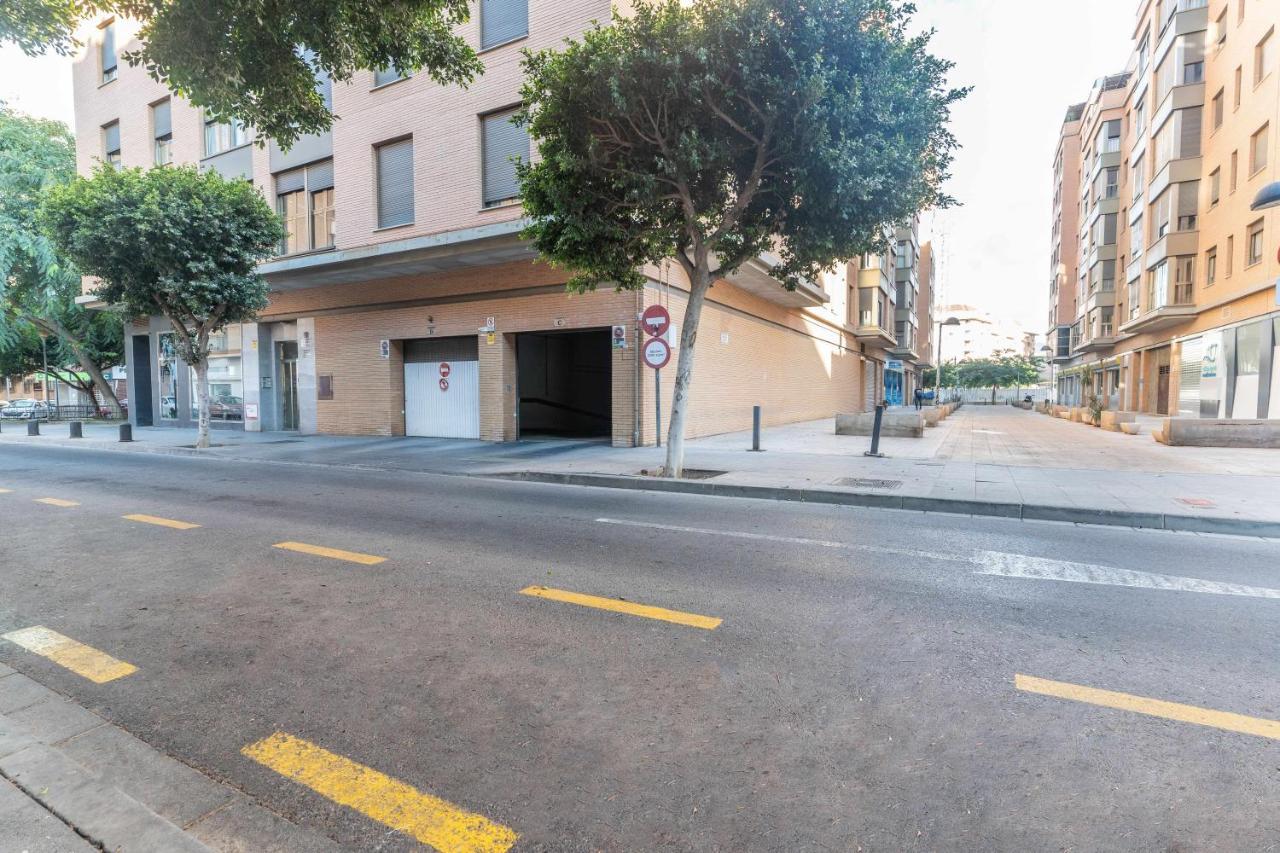 Piso 3 Plaza De Garaje Privada Y Gratuita Apartamento Almería