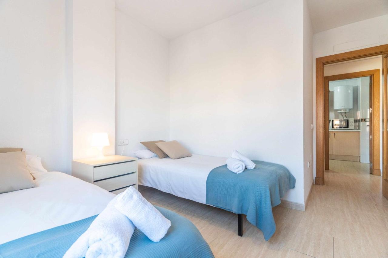 Piso 3 Plaza De Garaje Privada Y Gratuita Almería